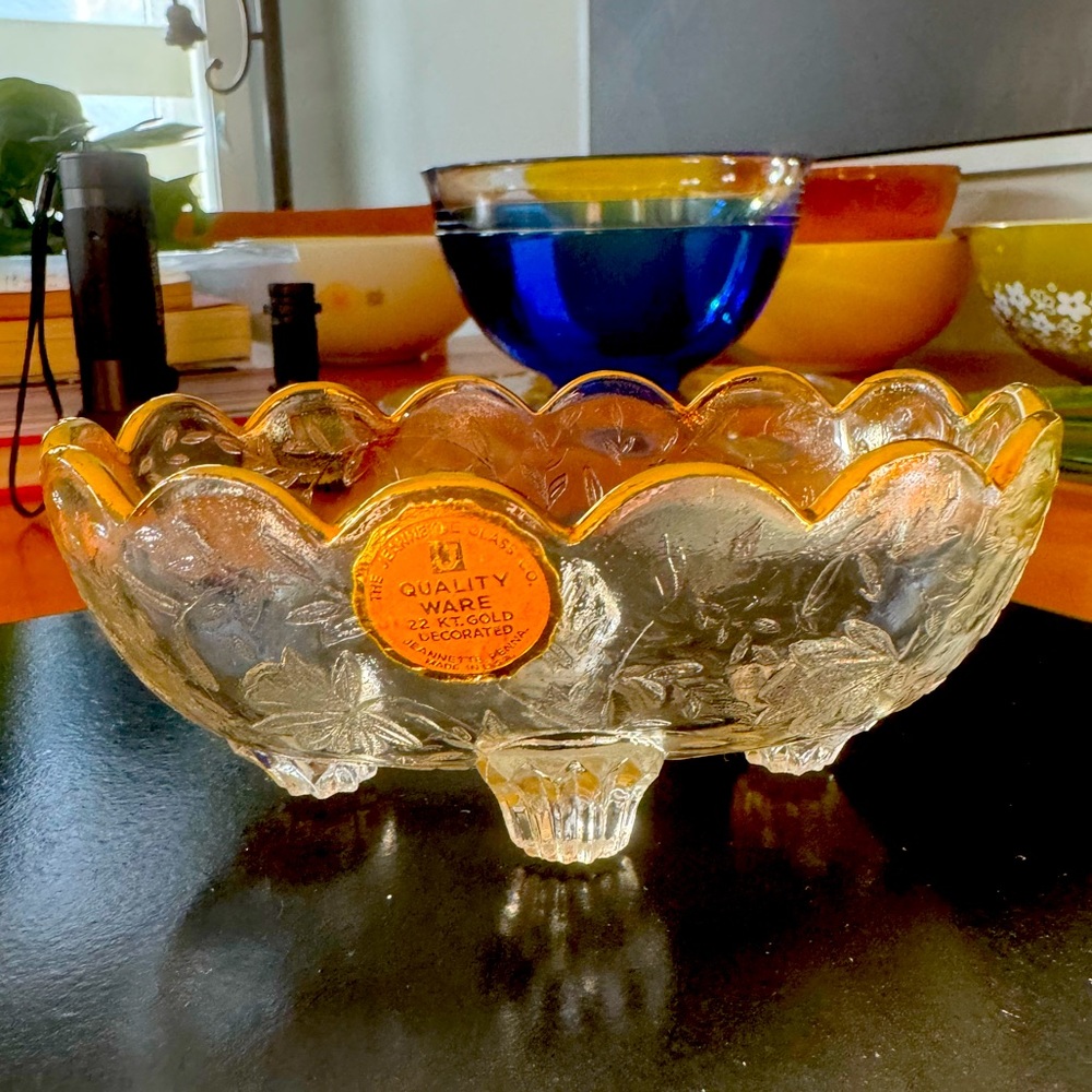 Vintage Jeanette 22kt Glass Clear Oval Bowl "Louisa"